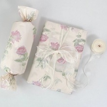 小清新米色底玫瑰花包装纸礼物包装材料包背景氛围温柔花花雪梨纸