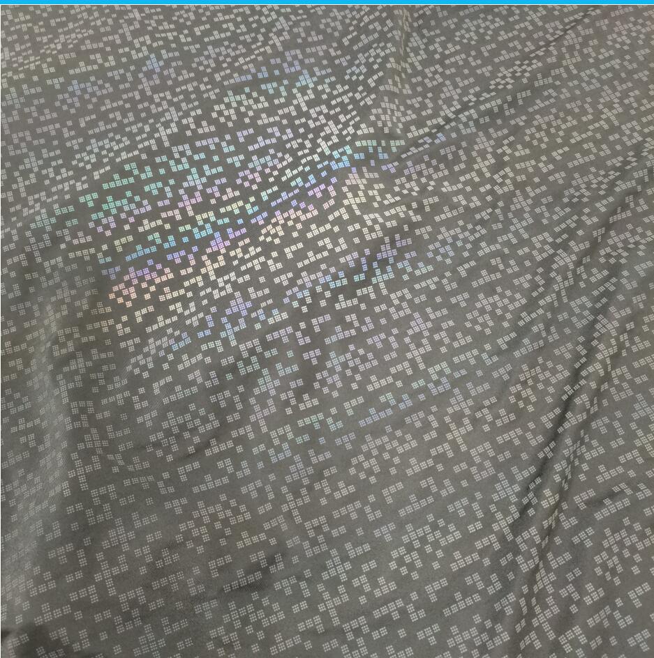 工厂帽子服装用银色圆点反光印花布可提供面料设计 圆点反光面料