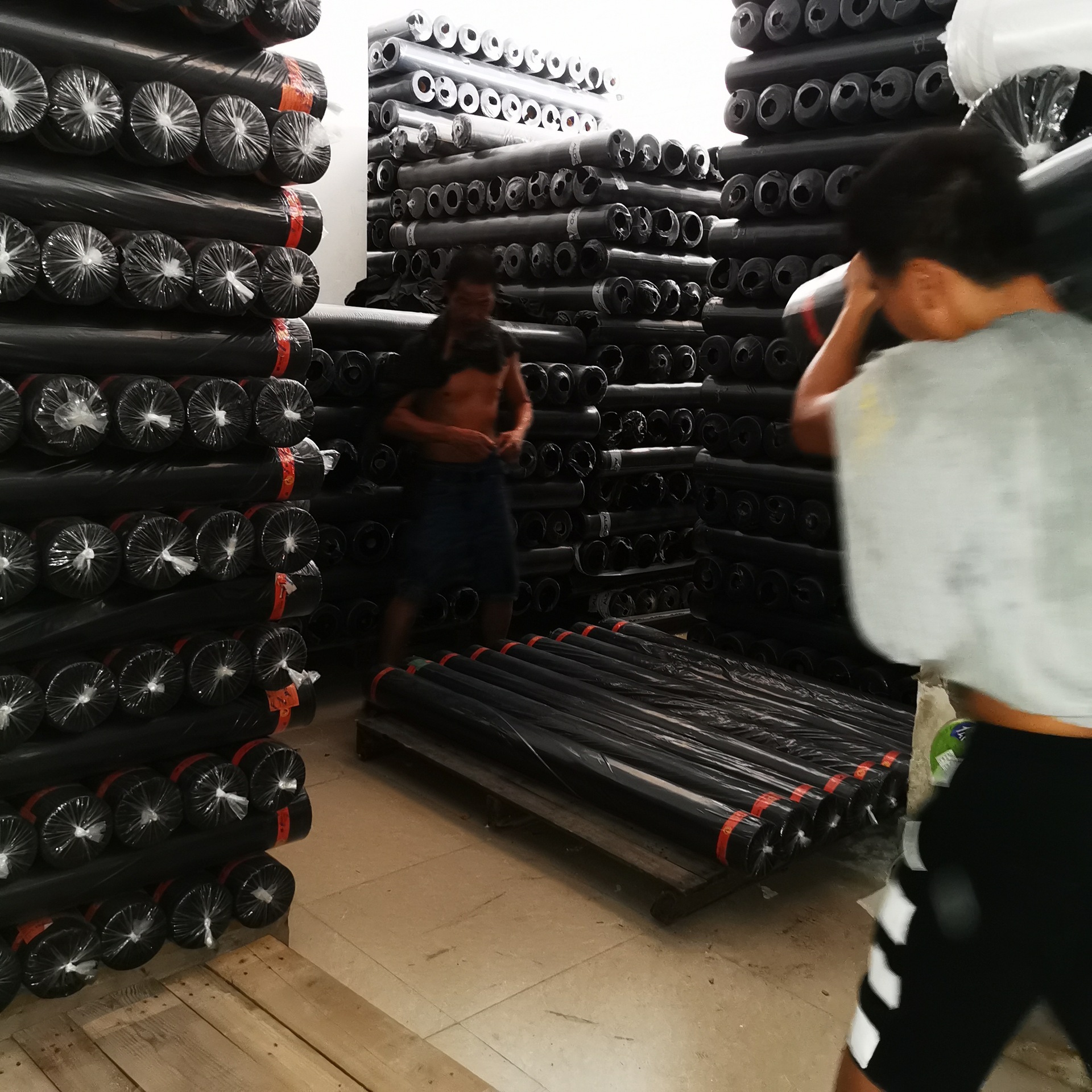 倒闭鞋厂手袋布行包袋箱包厂原材料机器设备废旧物料上门评估服务