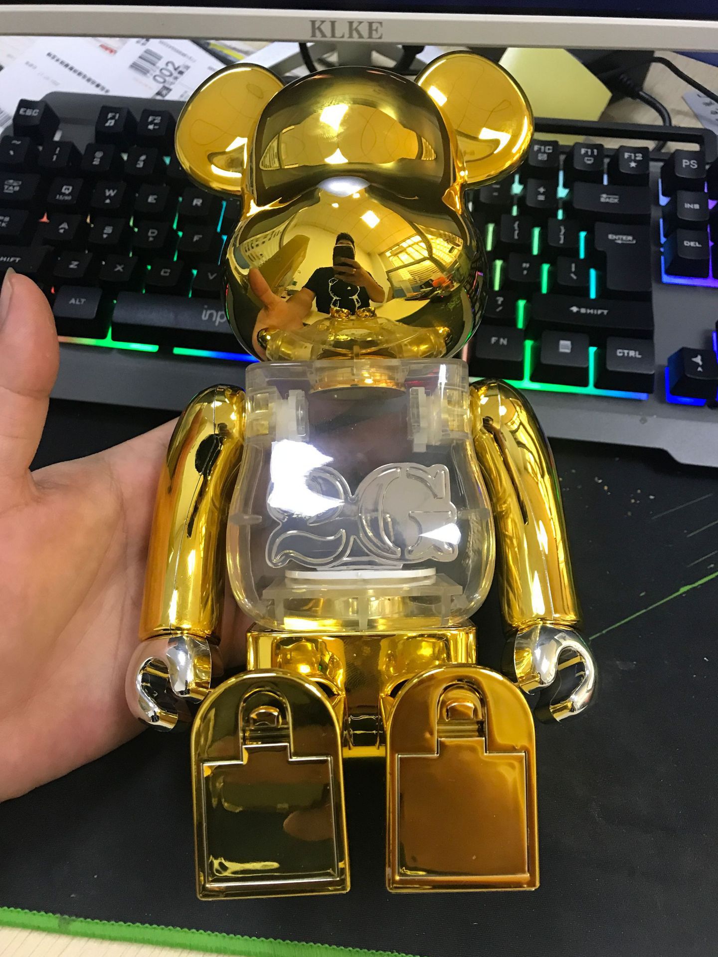 bearbrick发光黑色2g暴力熊积木熊网红手办公仔彩盒电池款400%