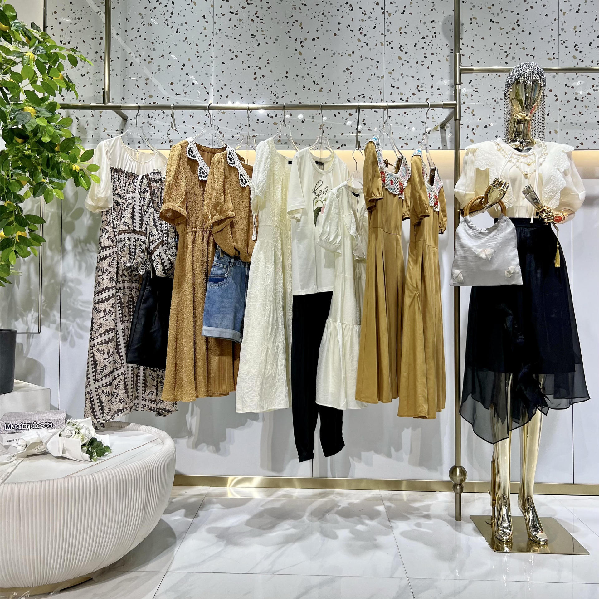 知名大牌村上春夏季女装品牌折扣批发撤柜尾货走份清仓直播货源