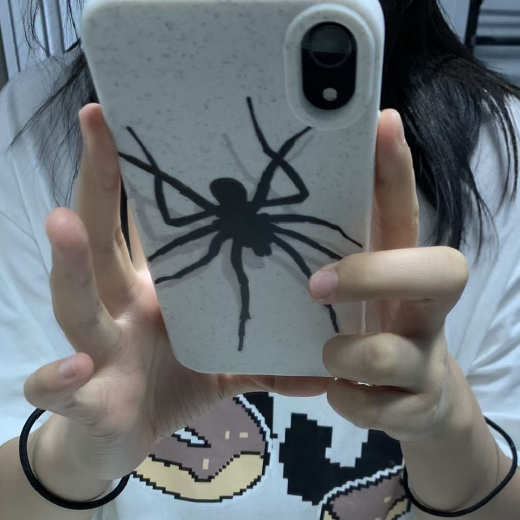 潮酷ins风黑蜘蛛iphone15/14plus手机壳11/12适用苹果x男8女13pro