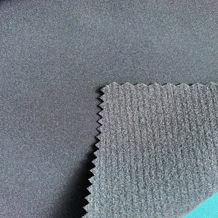 100d涤纶四面弹防 水透湿复合软壳防寒冲锋衣softshell面料210g