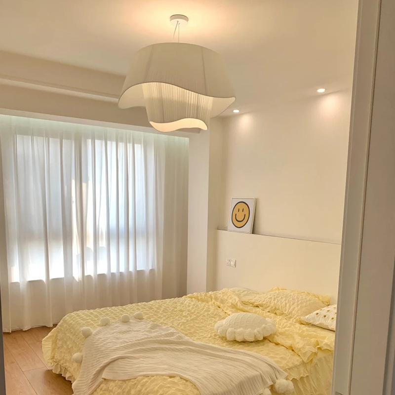 法式中古吊灯北欧网红小红书ins风现代简约奶油温馨房间卧室灯具