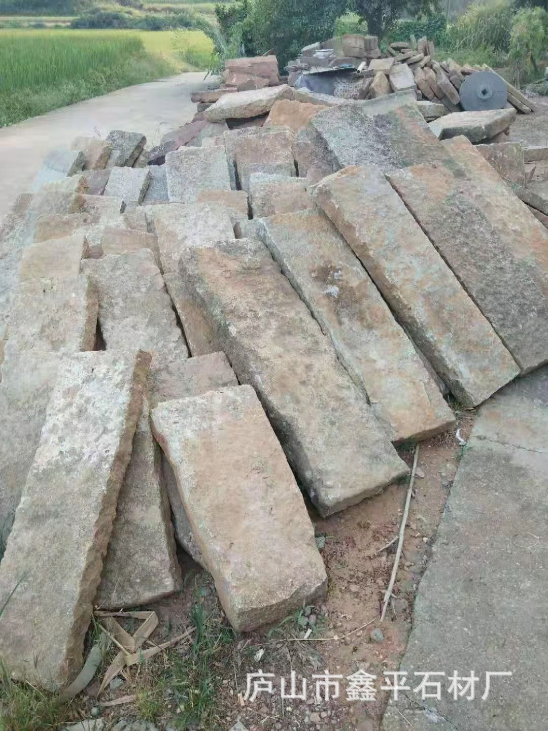 厂家现货百年天然老旧石板汀脚石头老栈道板庭院铺路青石板老石条