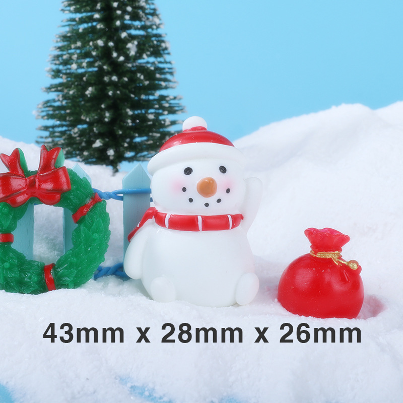 Micro Landscape Ornaments Cartoon Santa Claus Snow Scene Window Accessories Creative Resin Accessories Crafts Home Decoration