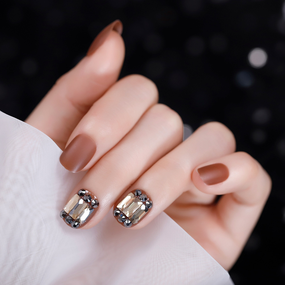 穿戴美甲甲片成品短款磨砂咖啡香槟钻秋冬显白拆卸韩国假指甲贴片