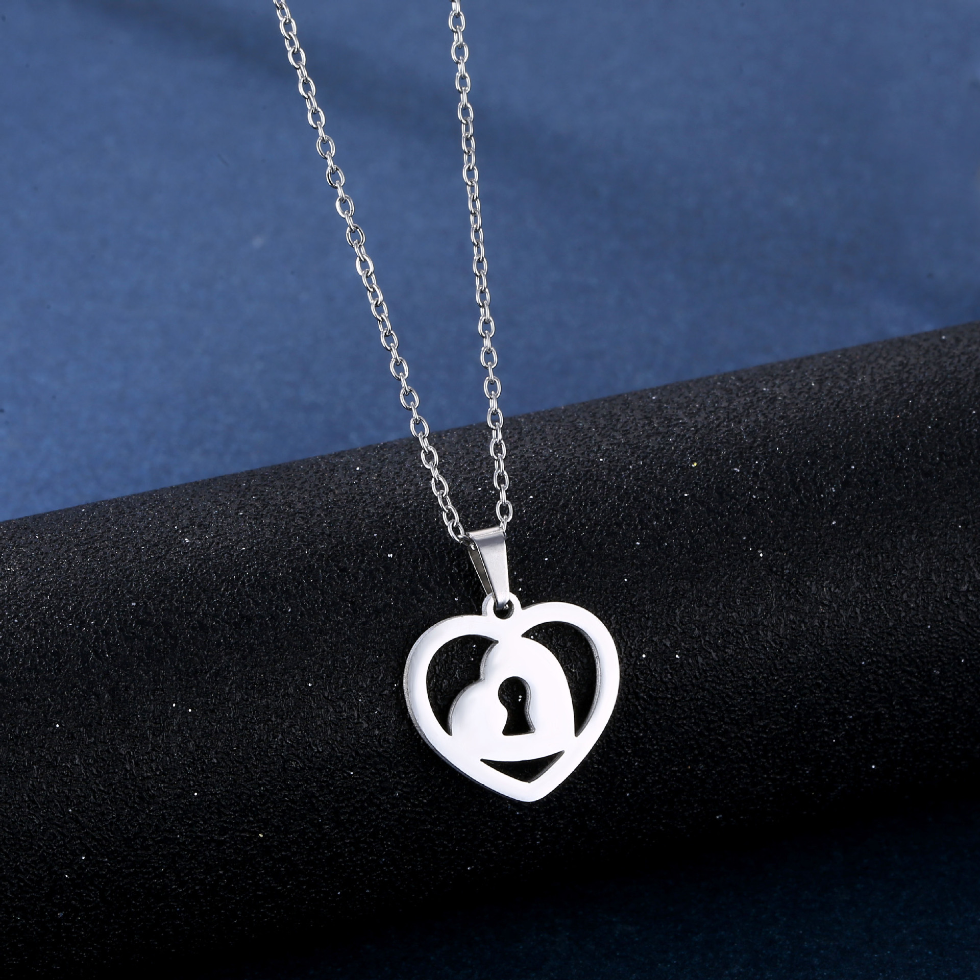 Cross-Border New Arrival Accessories Stainless Steel Glossy Heart Lock Necklace and Earring Suit European and American Love Necklace Jewelry