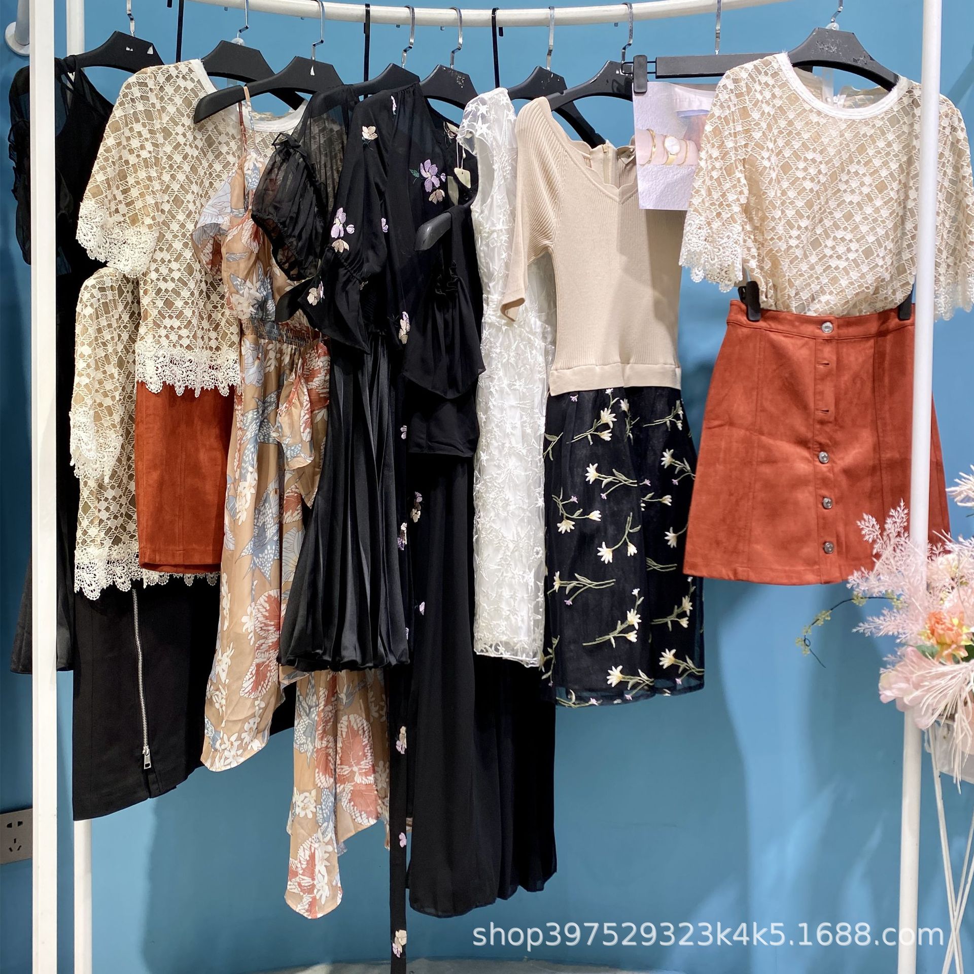 佳人苑 杭州四季青服饰女装尾货批发专柜正品女装尾货批发22夏款