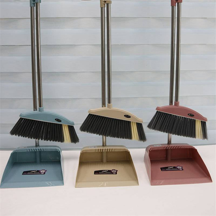 一套的价格颜色:3色混装装箱:每小盒10套,每箱40套品名:1395扫把簸箕