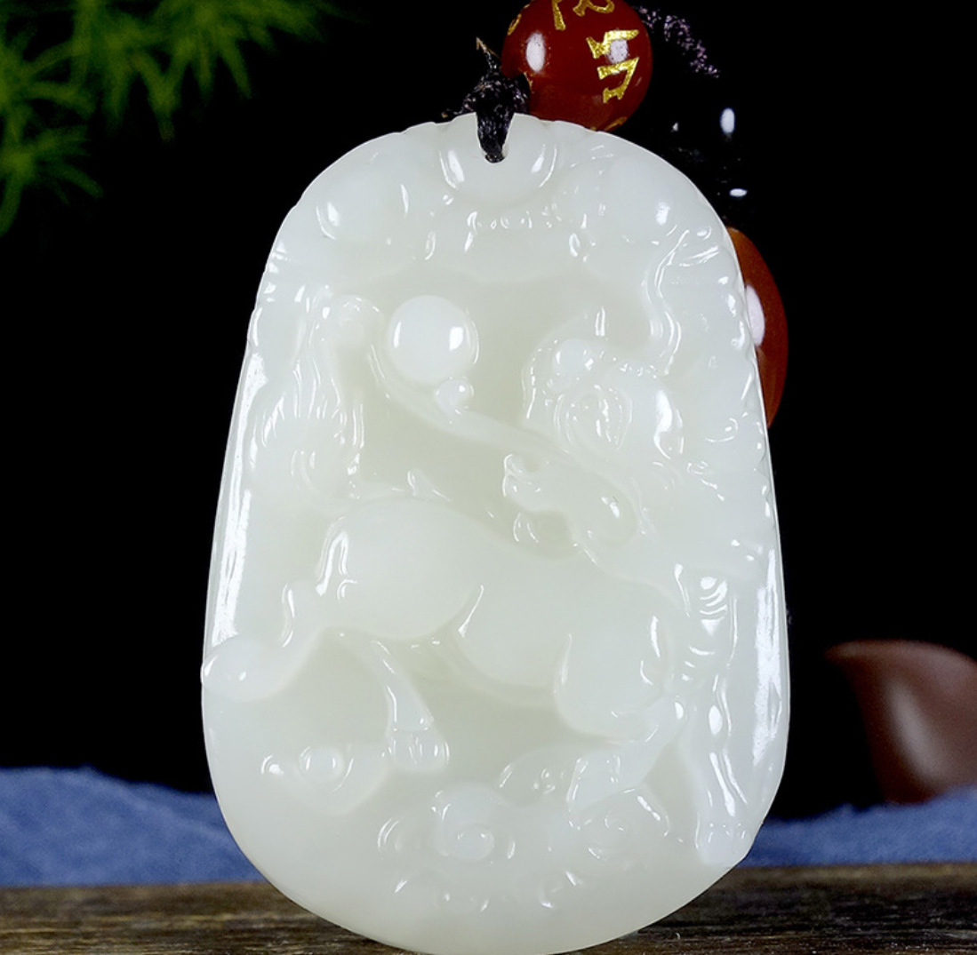 新疆和田玉麒麟吊坠男女款送证书玉石玉牌挂件批发支持复检