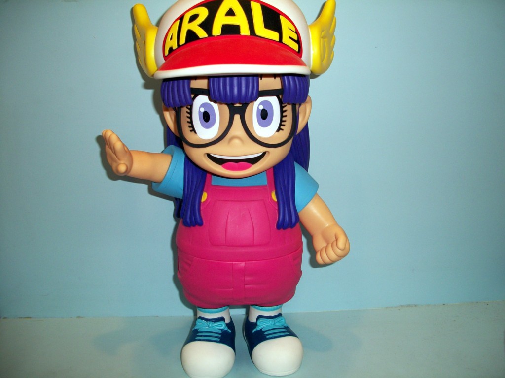 批发动漫 手办公仔 阿拉蕾 iq博士 20cm红衣白色帽小云手办