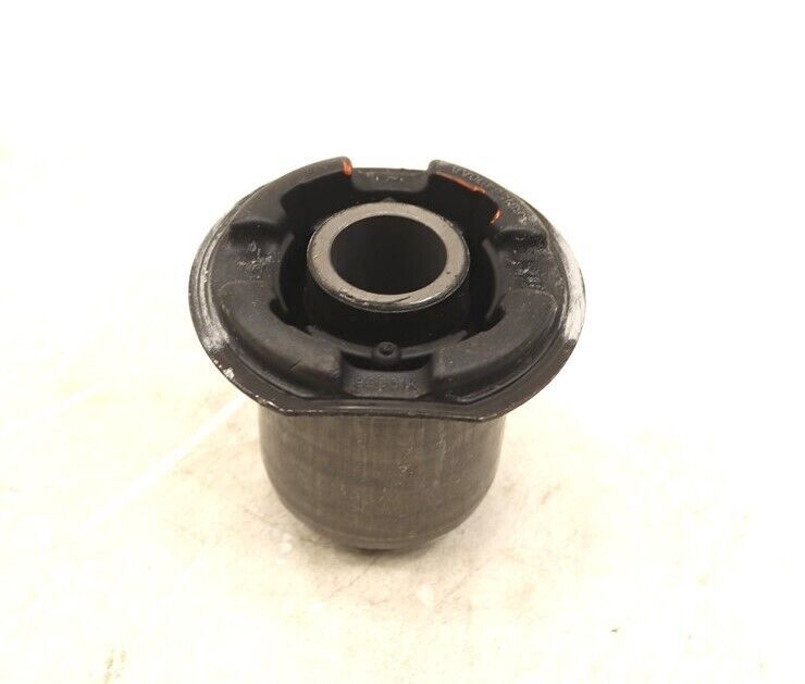 适用道奇克莱斯勒摆臂控制臂悬挂衬套胶套05168148ab-阿里巴巴