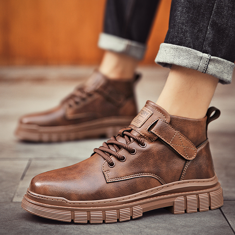 新款男鞋防水防滑工装鞋休闲运动黑色短靴圆头潮流马丁靴厚底增高