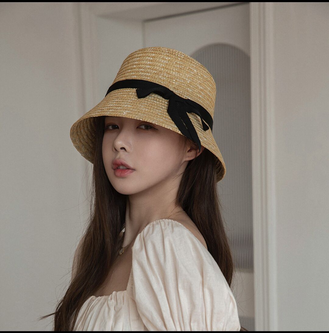 春夏新款麦秆草帽女韩版优雅精致宽檐盆帽海边度假法式遮阳帽子潮