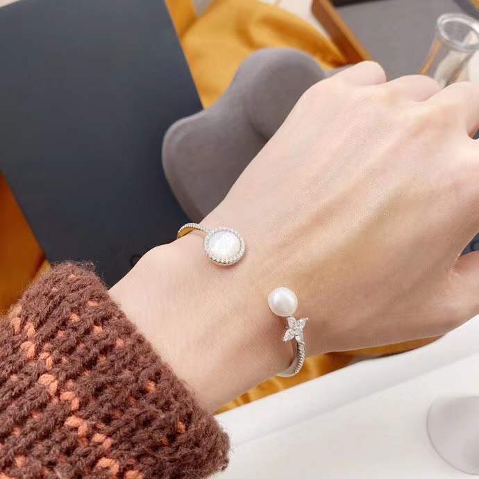 a家uzapm贝母淡水珍珠开口手镯经典母贝手镯高级感情侣首饰送女友