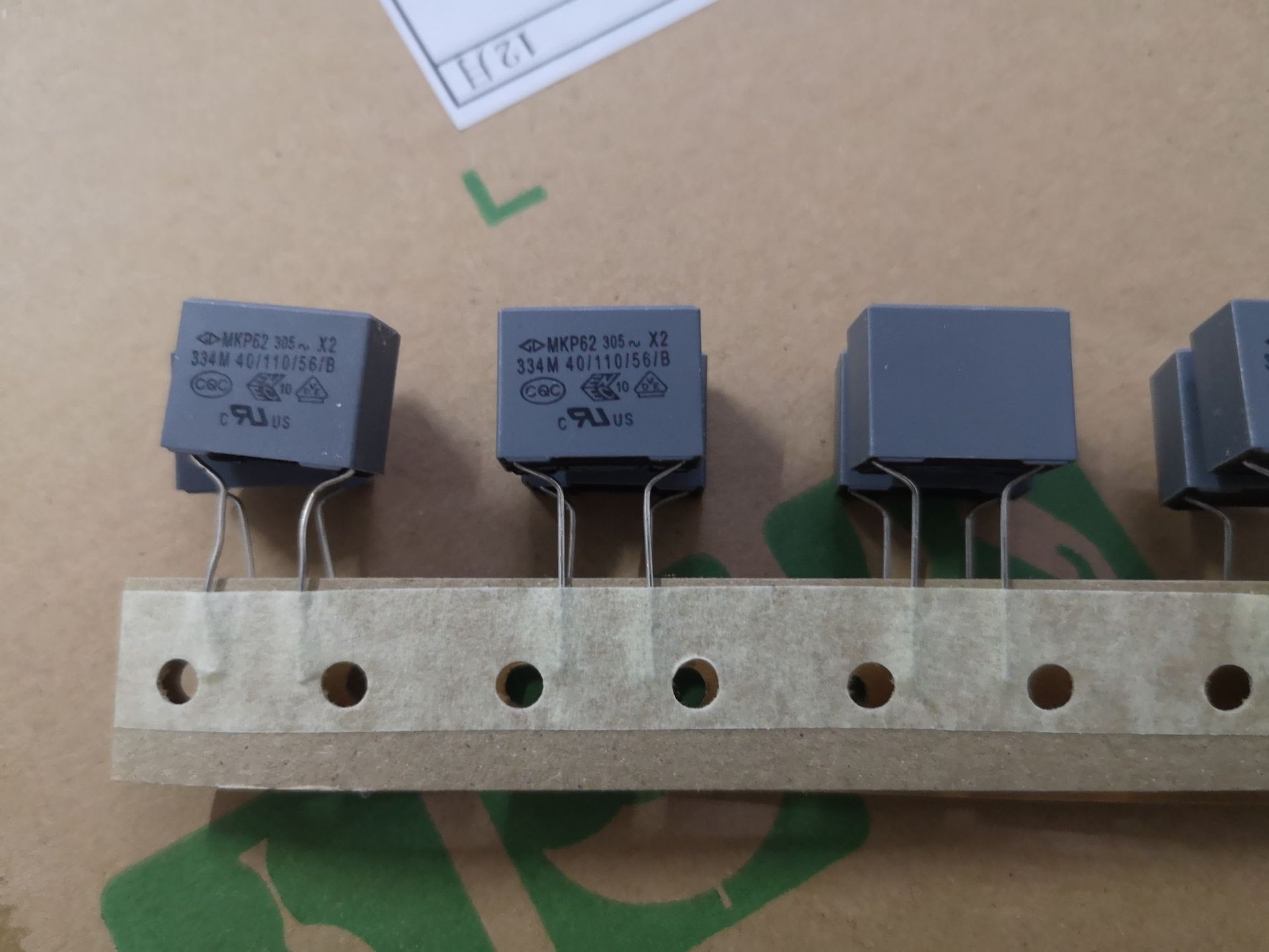 全新安规电容 334 0.33uf 310v 脚距:15mm 定型7.5mm-阿里巴巴