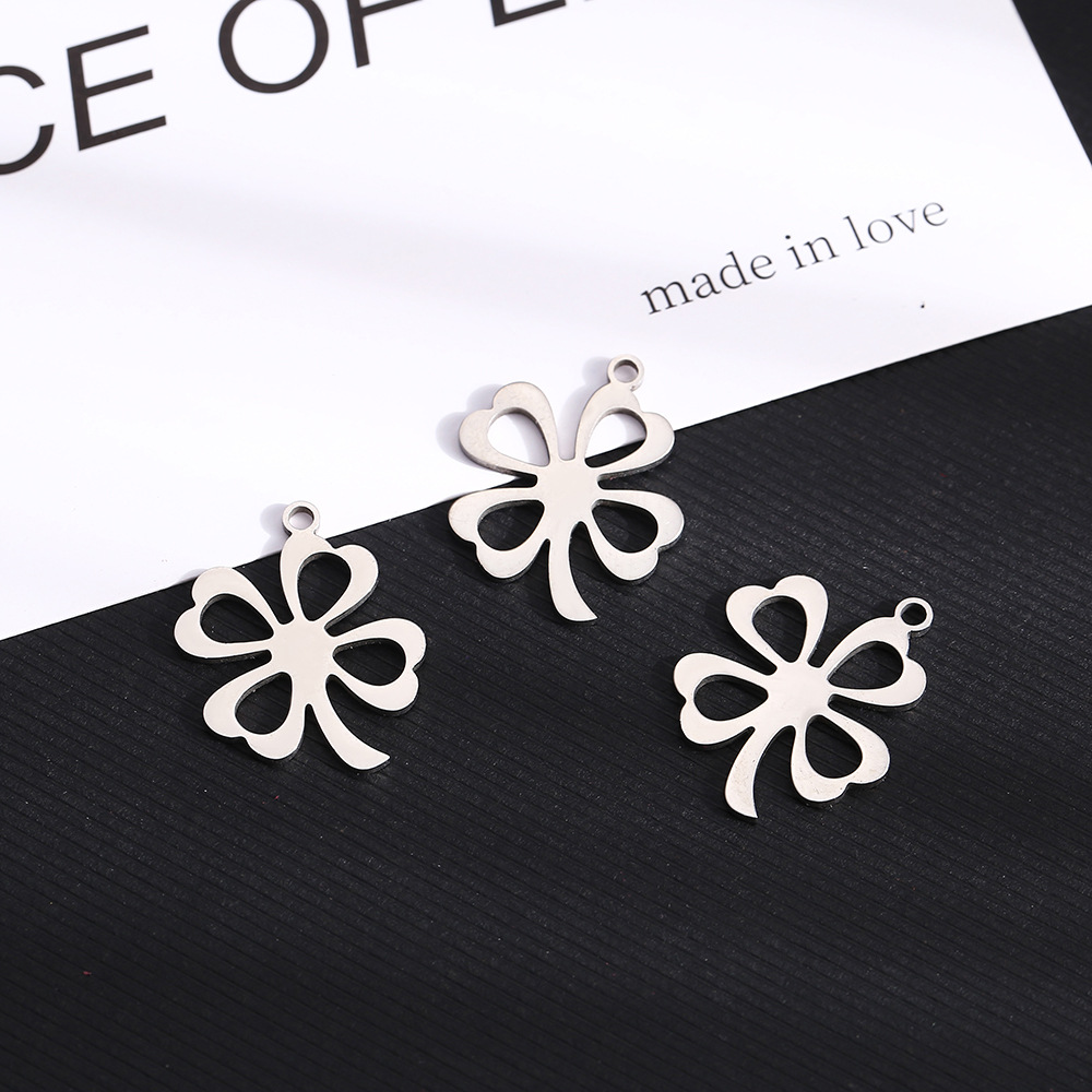 Lucky Four-Leaf Clover All-Match Necklace Pendant Titanium Steel Hollow Four-Leaf Clover Necklace DIY Pendant Factory in Stock Wholesale