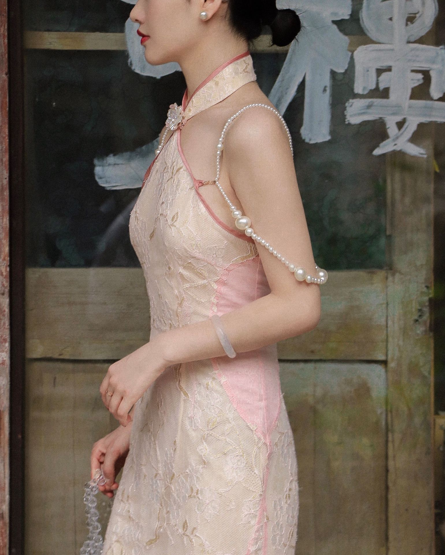 年轻款少女改良版旗袍女夏2021年新款蚀骨复古挂脖修身性感连衣裙