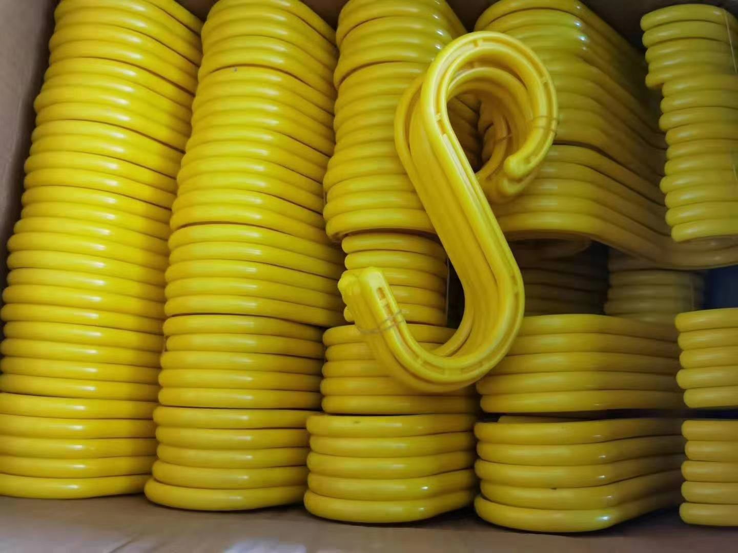 工地电缆电线挂勾架子管s形挂钩绝缘挂钩s型脚手架塑料钩子