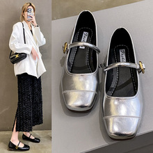 银色玛丽珍鞋女鞋子2024夏季新款韩版浅口平跟一字带法式晚风单鞋