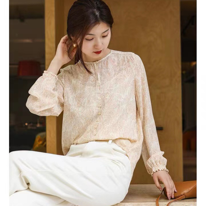 2592 之*女装新品乔其圆领蚕丝长袖衬衫女温柔印花上衣两件套