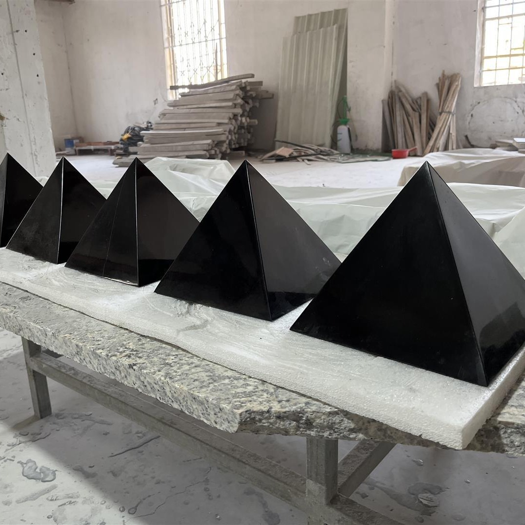 黑色花岗岩三角体定 制公司年会颁奖牌纪念品创意金字塔奖杯底座
