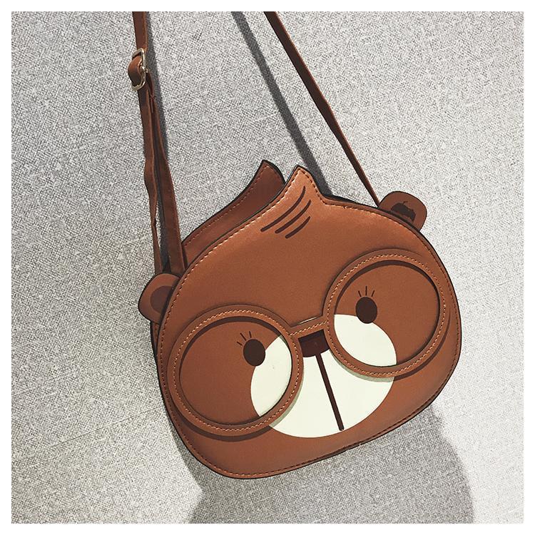 戴眼镜松鼠单肩斜挎包2022新款卡通可爱女士时尚潮品包包