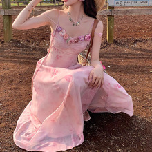 度假裙粉色花朵长款v领收腰吊带a字连衣裙女夏季法式小众气质裙子