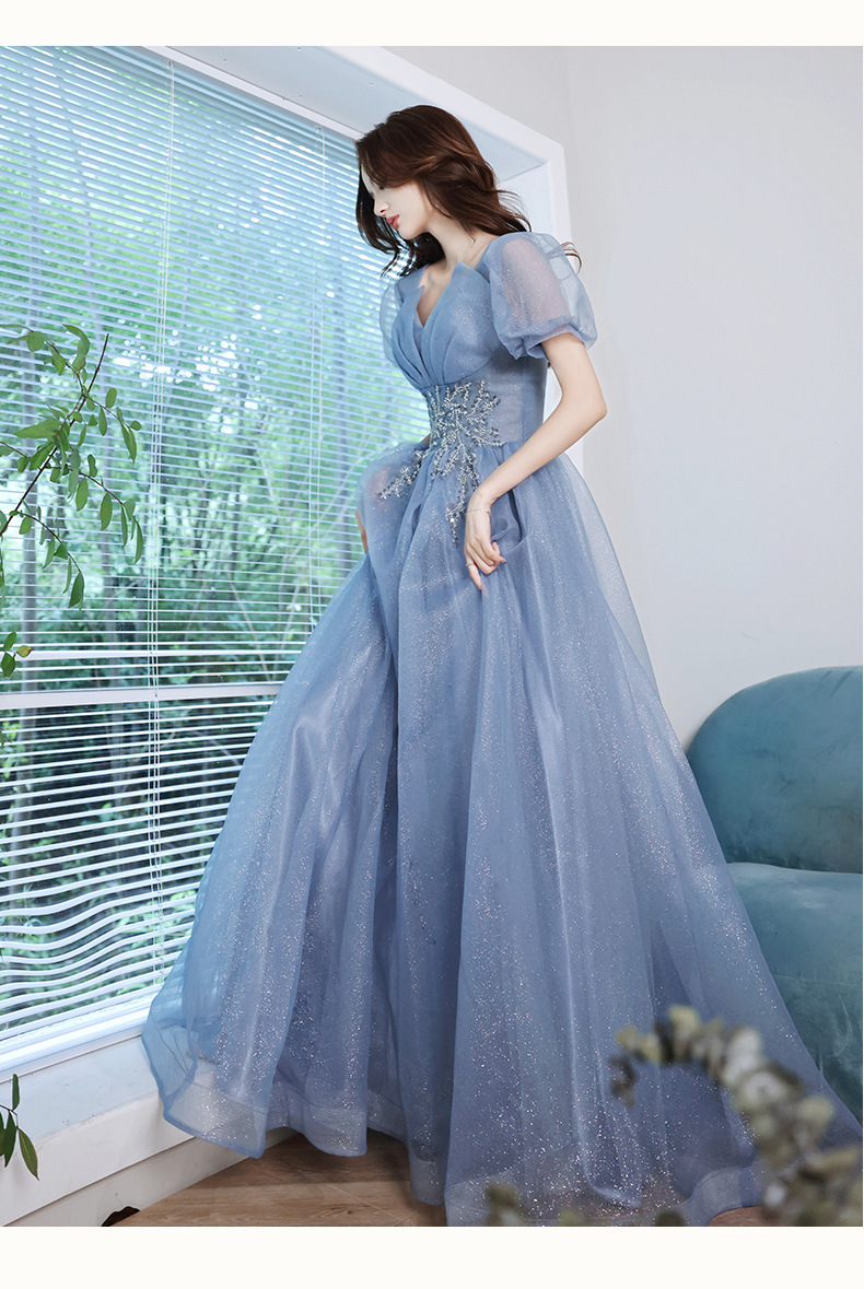 蓝色晚礼服女春季2022新款气质仙气主持人连衣裙法式长款年会礼服