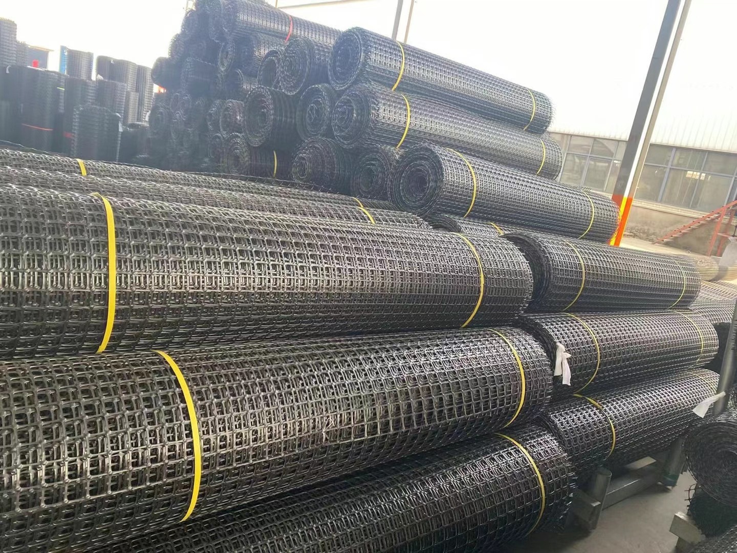 广东塑料pp双向拉伸格栅 土工格栅挡土墙斜坡护坡防滑用黑色网格