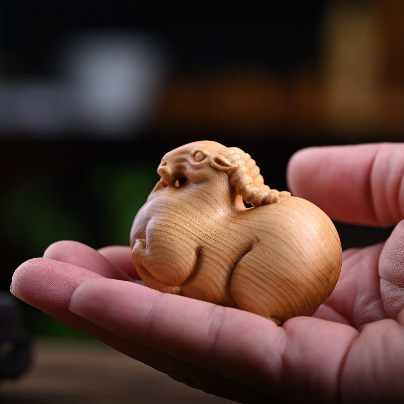 崖柏木雕灵芝羊手把件实木雕刻生肖羊摆件吉祥唐羊工艺品可爱小羊