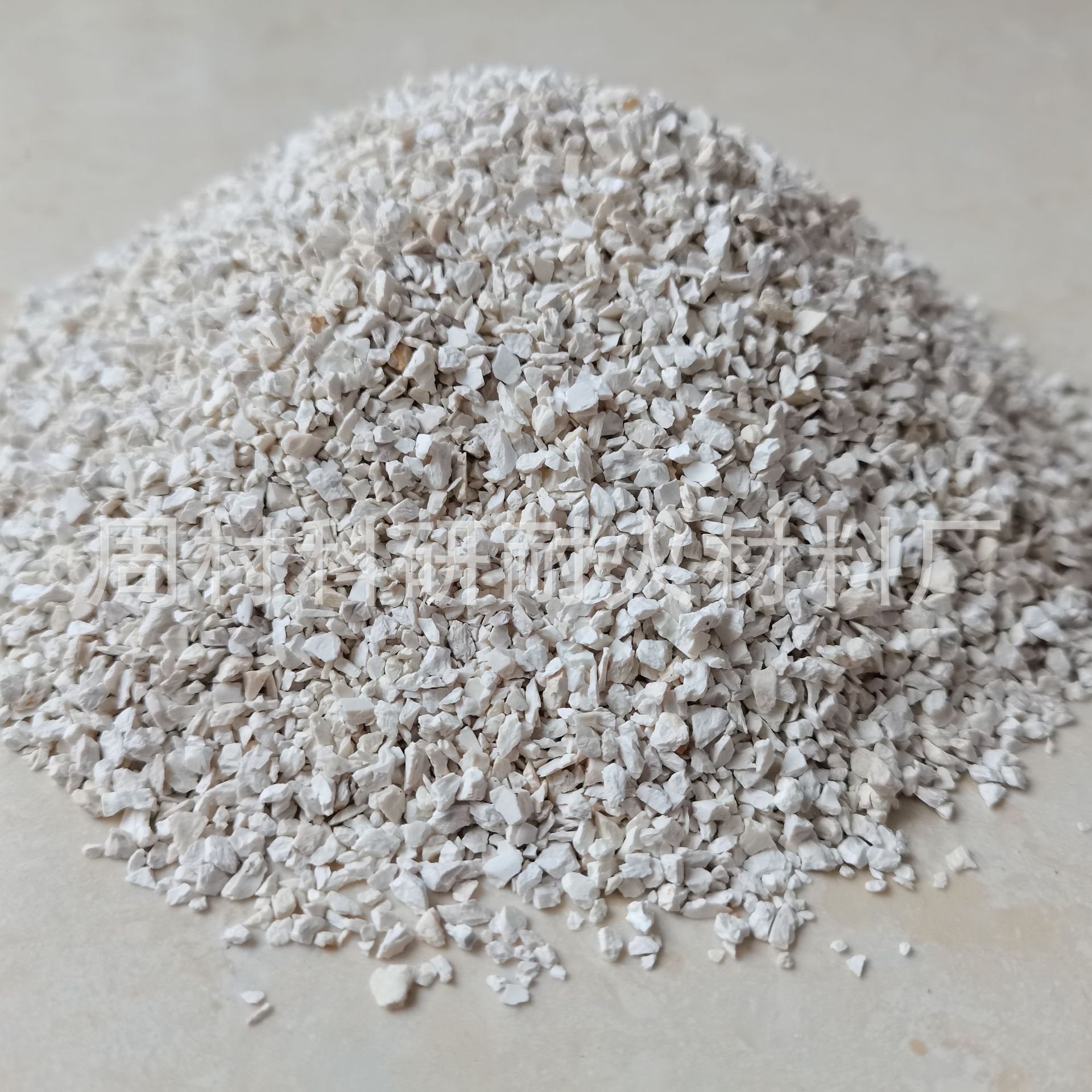 厂家销售焦宝石块料,焦宝石细粉,焦宝石骨料,焦宝石浇注料