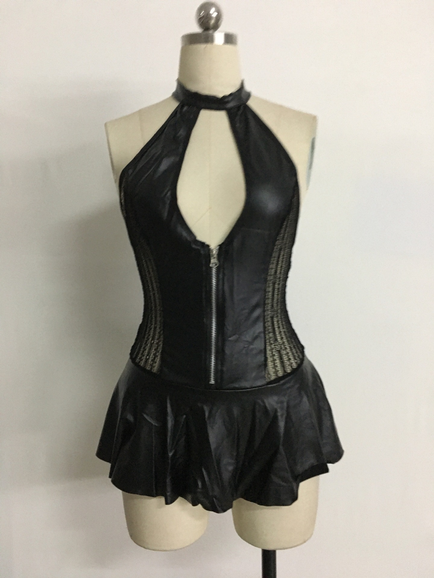 哥特新款欧美情趣内衣漆皮连体衣 皮款舞衣女开裆露胸机车服蕾丝