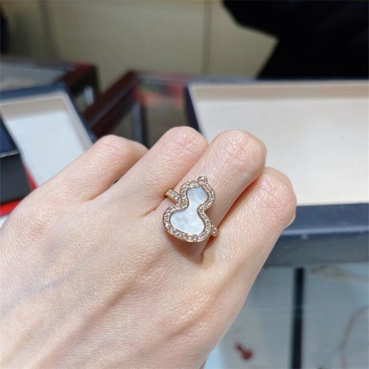 麒麟葫芦戒指925纯银镀18k金麒麟镶钻白贝母戒指红玉髓指环手饰品