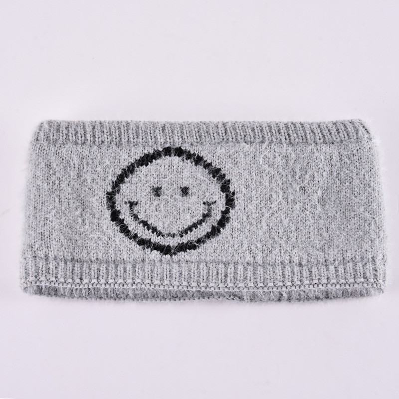 2021 New Knitted Smiley Face Scarf Plush Knitted Windproof Confinement Hair Band Internet Celebrity Same Style Headwear Headband Wholesale