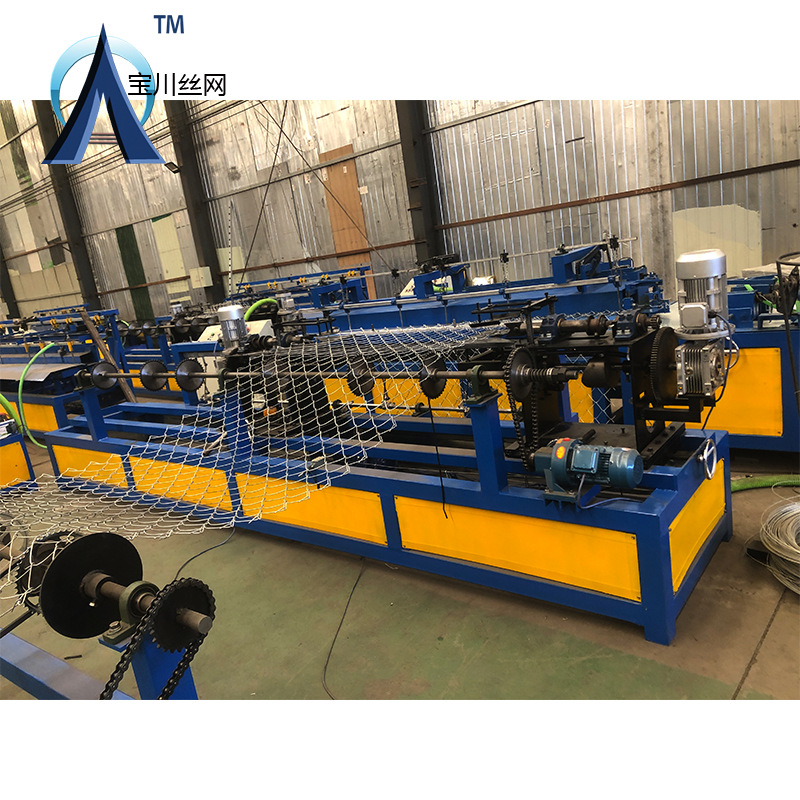 【织网机械】山东菱形网编织机双螺线勾花网机全自动穿丝护坡网机