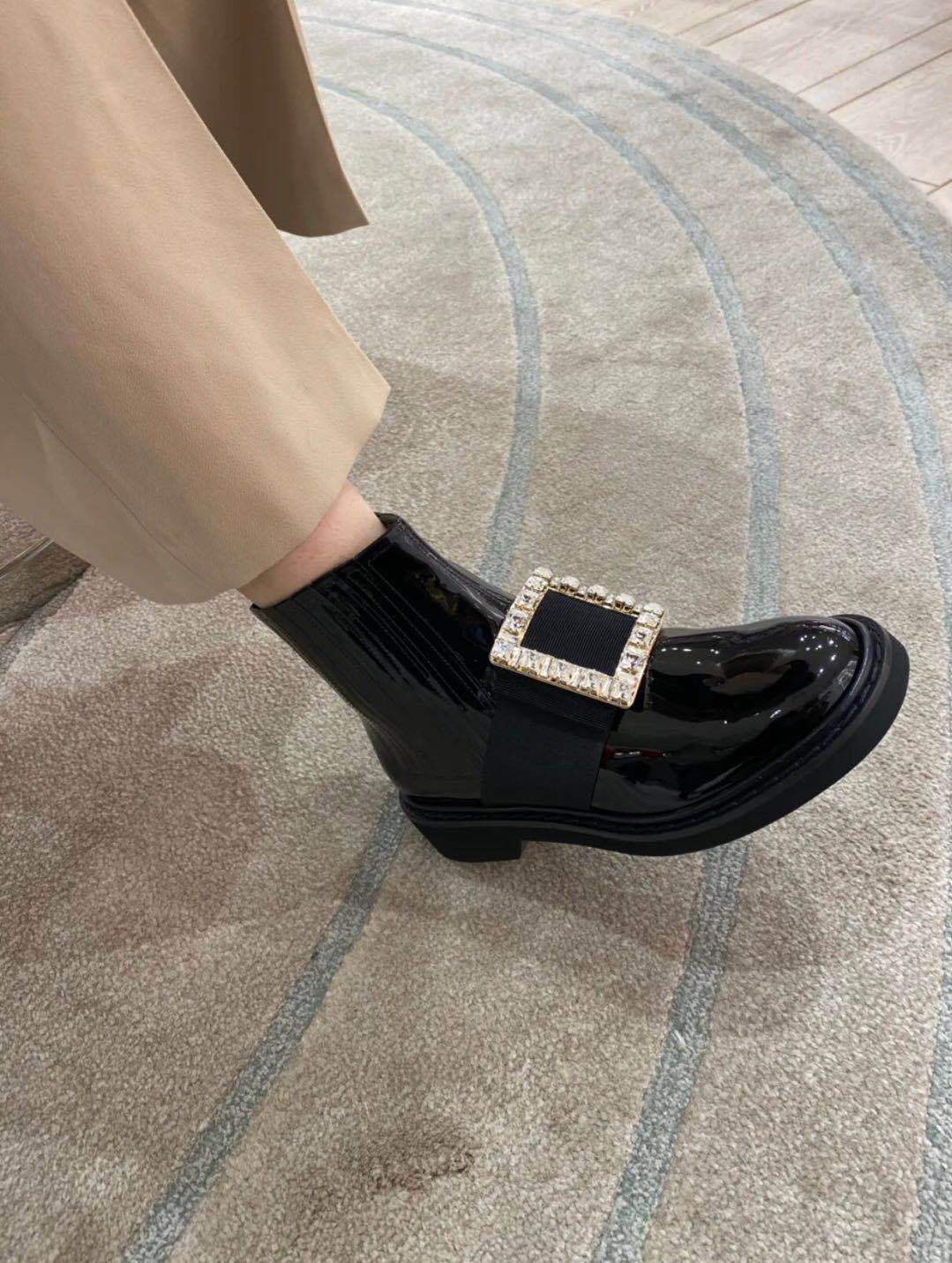 高定版 秋冬新款rv水钻方扣马丁靴女 英伦风平底真皮切尔西靴裸靴