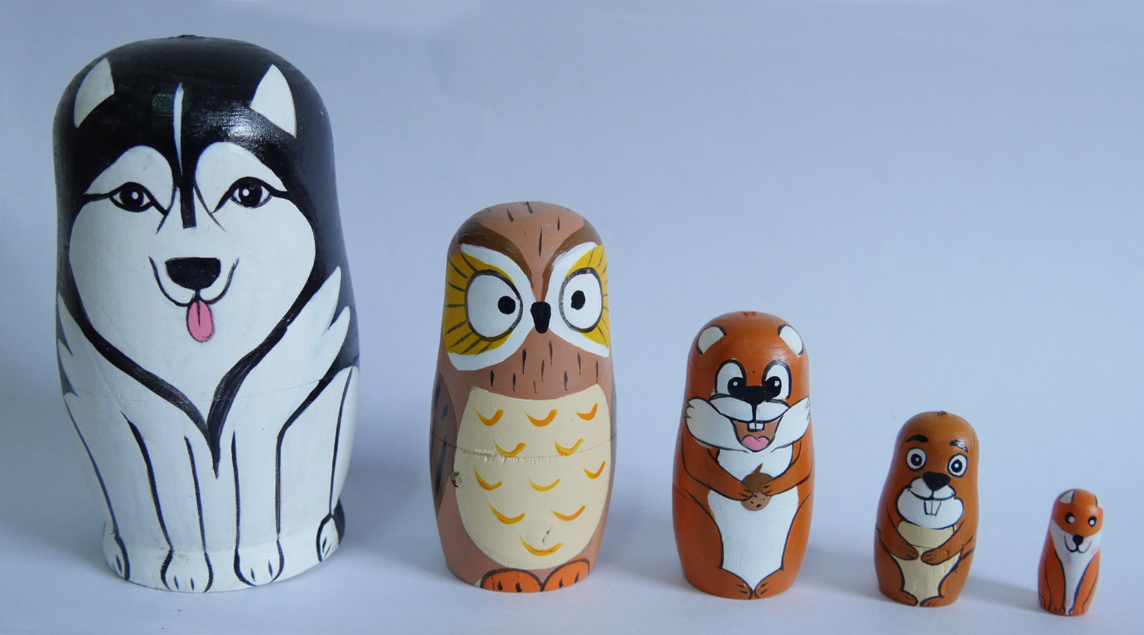 厂家批发木制工艺品俄罗斯套娃动物卡通五层套娃手工绘制儿童玩具