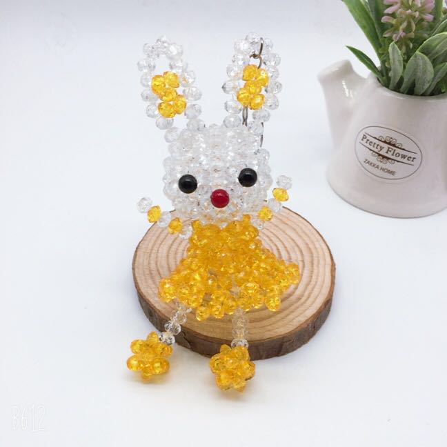 纯手工串珠花裙兔十二生肖兔钥匙挂件包包小挂件装饰兔卡通兔