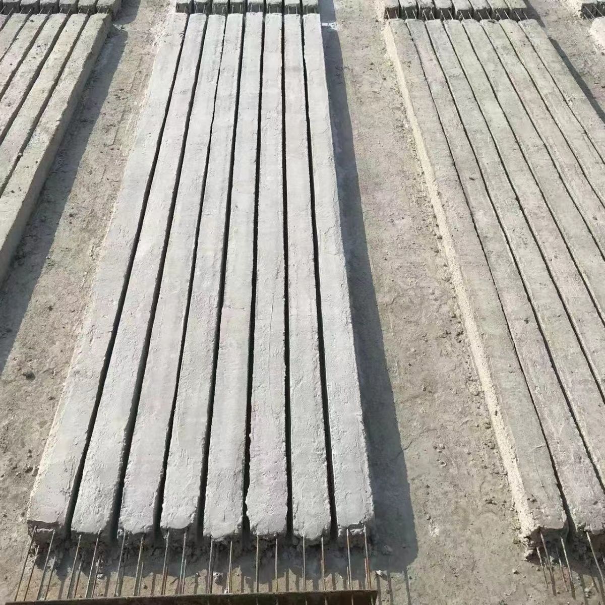 水泥立柱葡萄架热销猕猴桃大棚水泥柱子火龙果围栏桩立柱水泥杆架