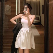 韩国春季新款法式气质拼接收腰收腰小个子吊带连衣裙小黑裙女励