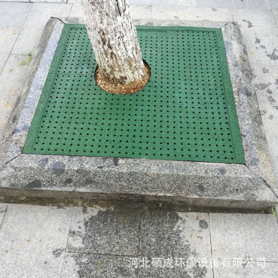 河北厂家橡胶树篦子热熔树穴树坑护树板可剪裁小方孔塑胶树坑格栅