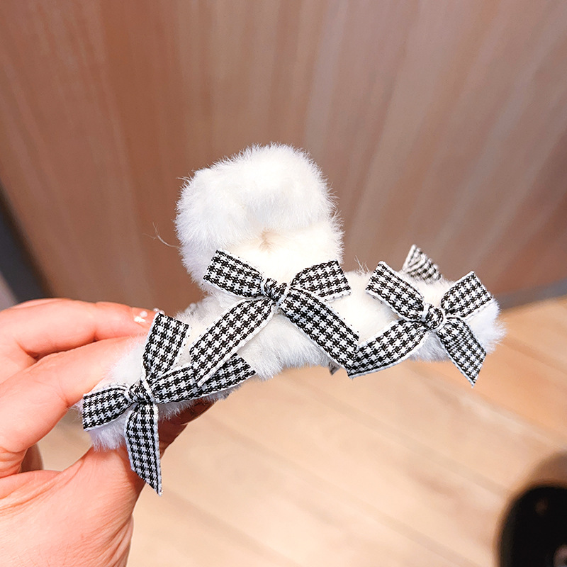 New Cute Plush Grip Large Female Hairpin Bow Hair Claw Shark Clip Headdress Back Head Autumn and Winter Internet Celebrity