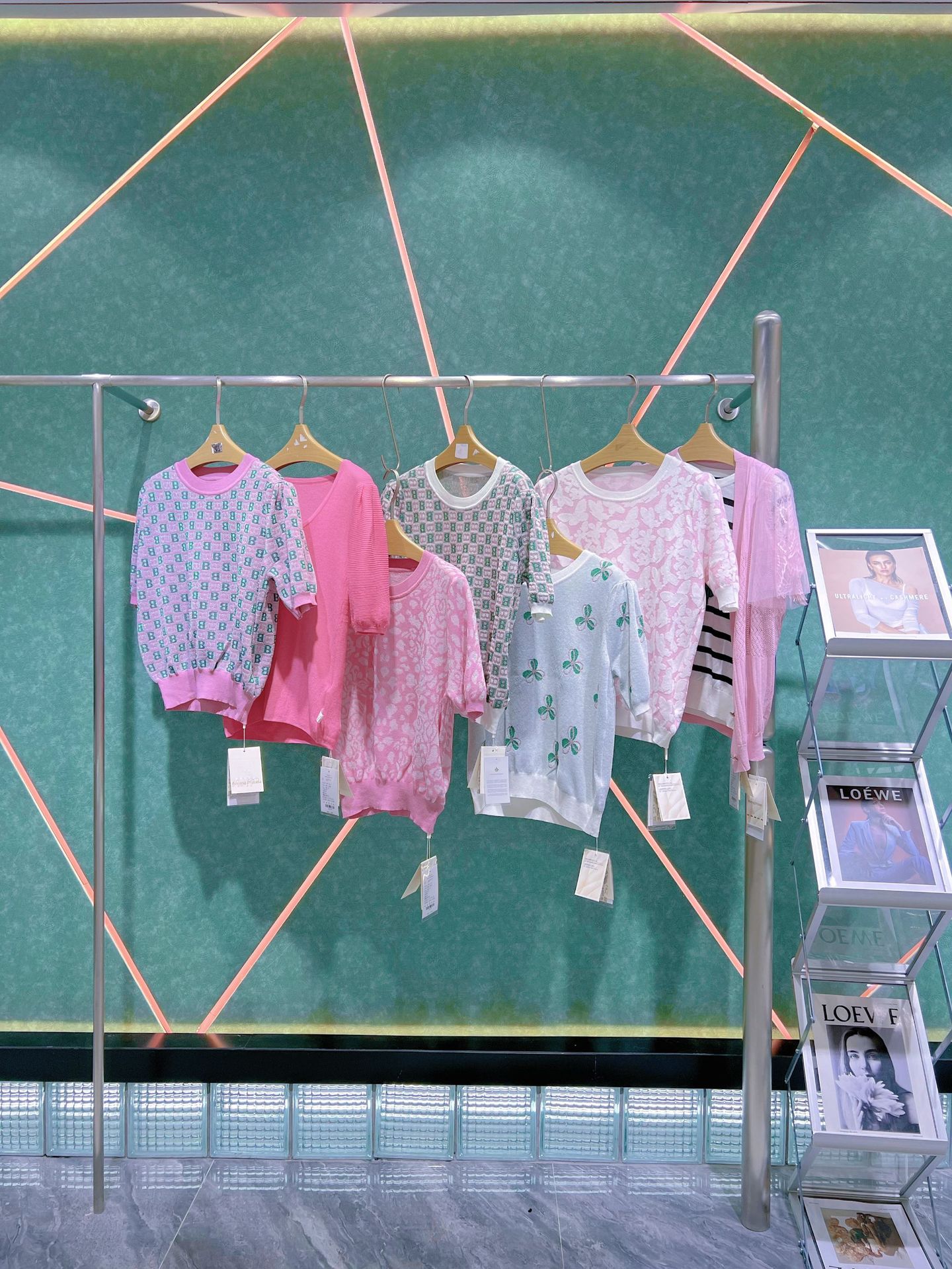 早安公主品牌折扣女装专柜毛衣尾货走份批发实体店抖音直播货源