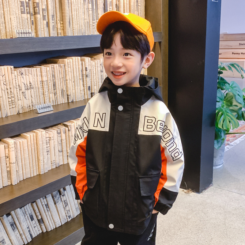 帅洋气儿童风衣4男童工装外套6中大童春秋装12岁小学生连帽冲锋衣