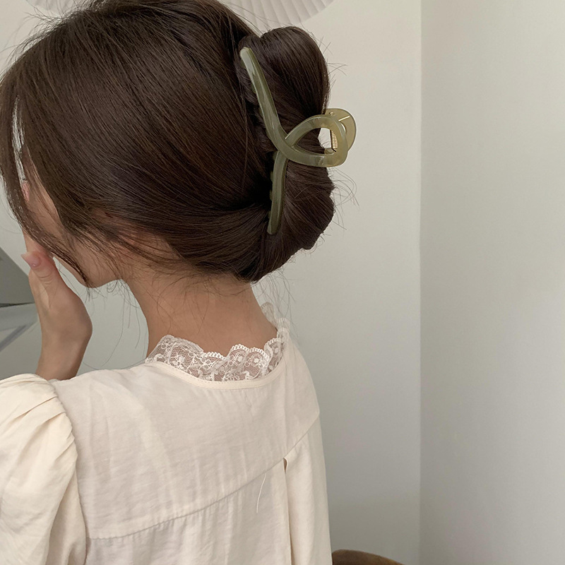 Autumn Creative Cross Hair Grip New Jelly Color Versatile Korean Simple Plastic Grip Women's Hair Claw Wholesale
