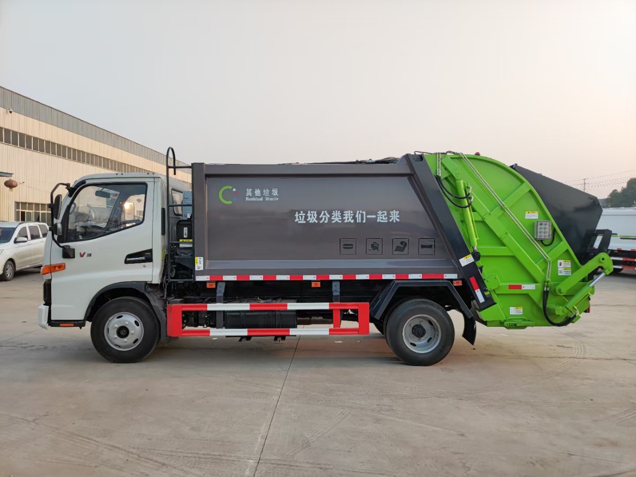 国六江淮6方压缩垃圾车厂家现车 8方小区桶装垃圾回收车定金发车