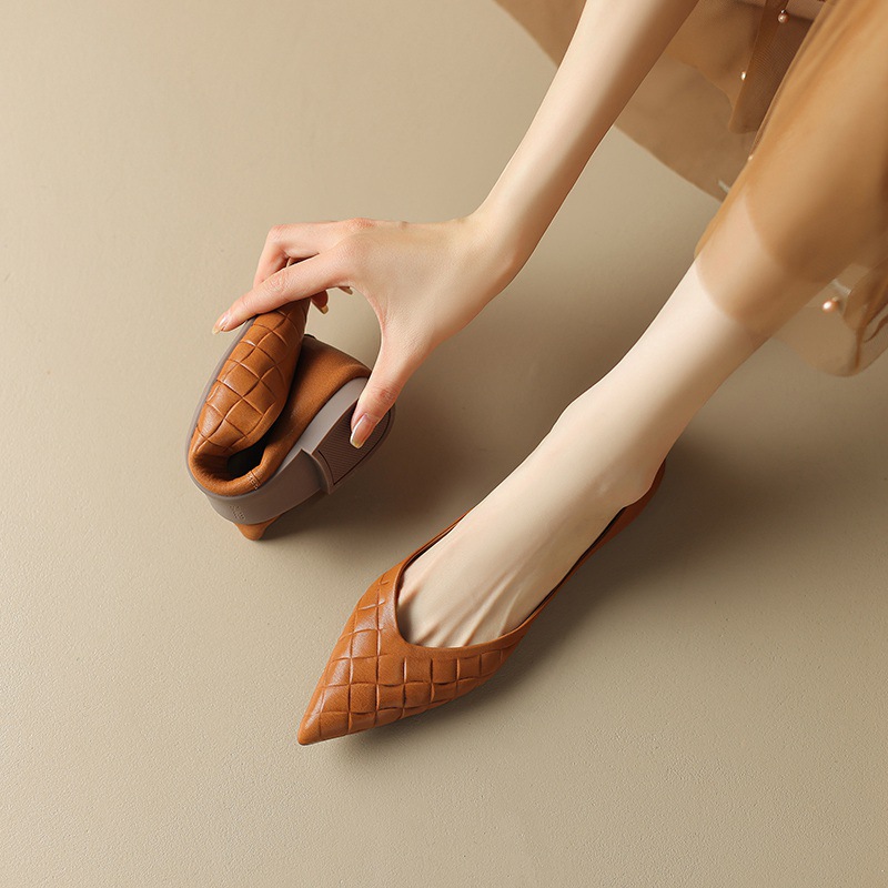 羊皮尖头平底鞋软底浅口单鞋2023秋季新款女鞋简约通勤奶奶小皮鞋