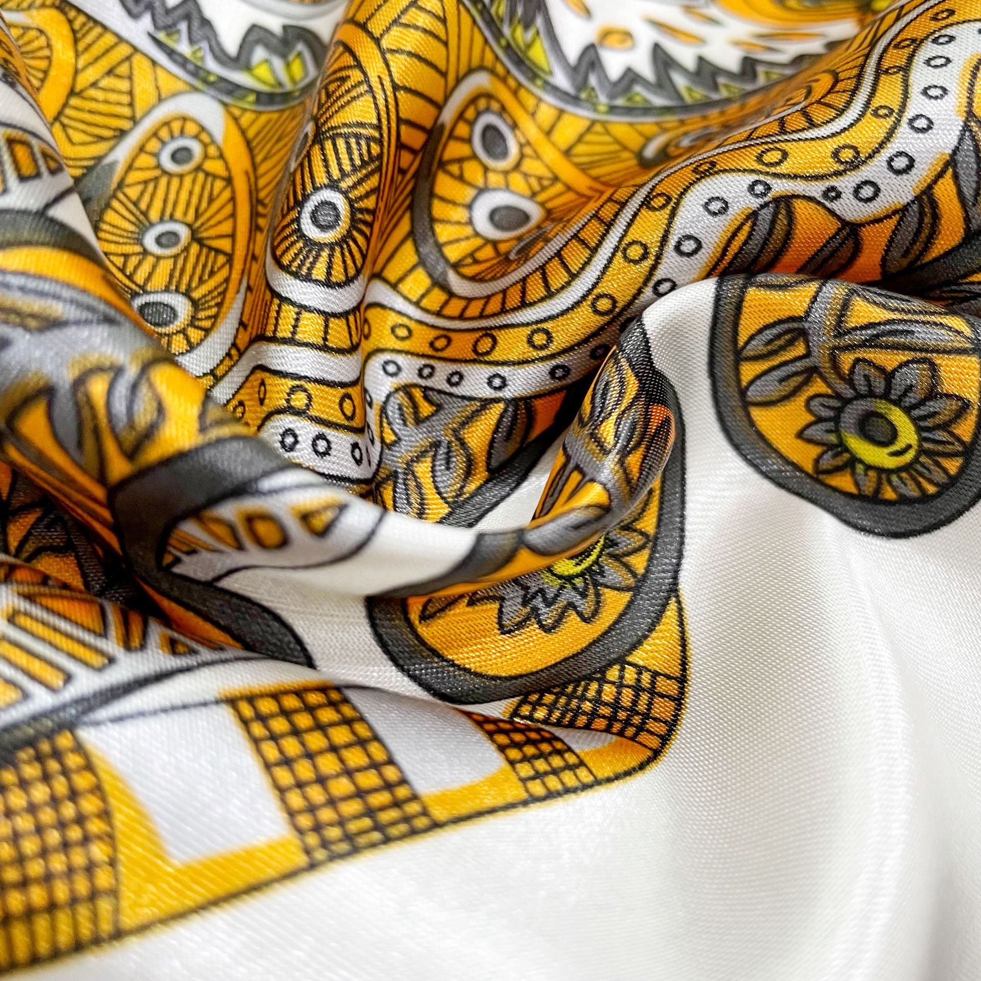 22新款春季仿真丝女缎面丝巾印花百搭围巾90大方巾母亲节送礼丝巾